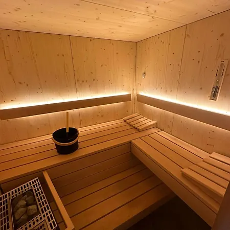 Edelweiss Promenada Penthouse 公寓 弗利姆斯